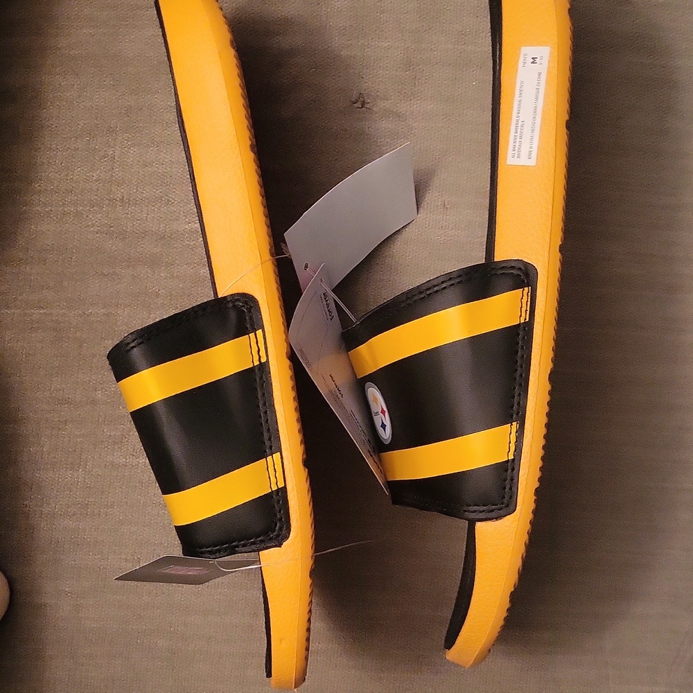 NFL Steelers Black and Yellow Slide Sandals - Picture 6 of 6